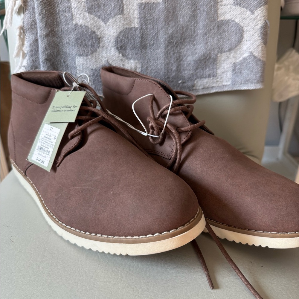 Goodfellow & Co Brown Chukka Boots with Minimalist Design